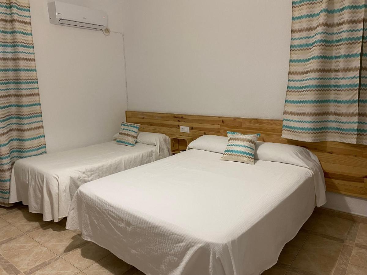 Hostal Барбате Екстериор снимка