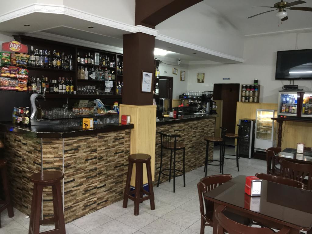 Hostal Барбате Екстериор снимка
