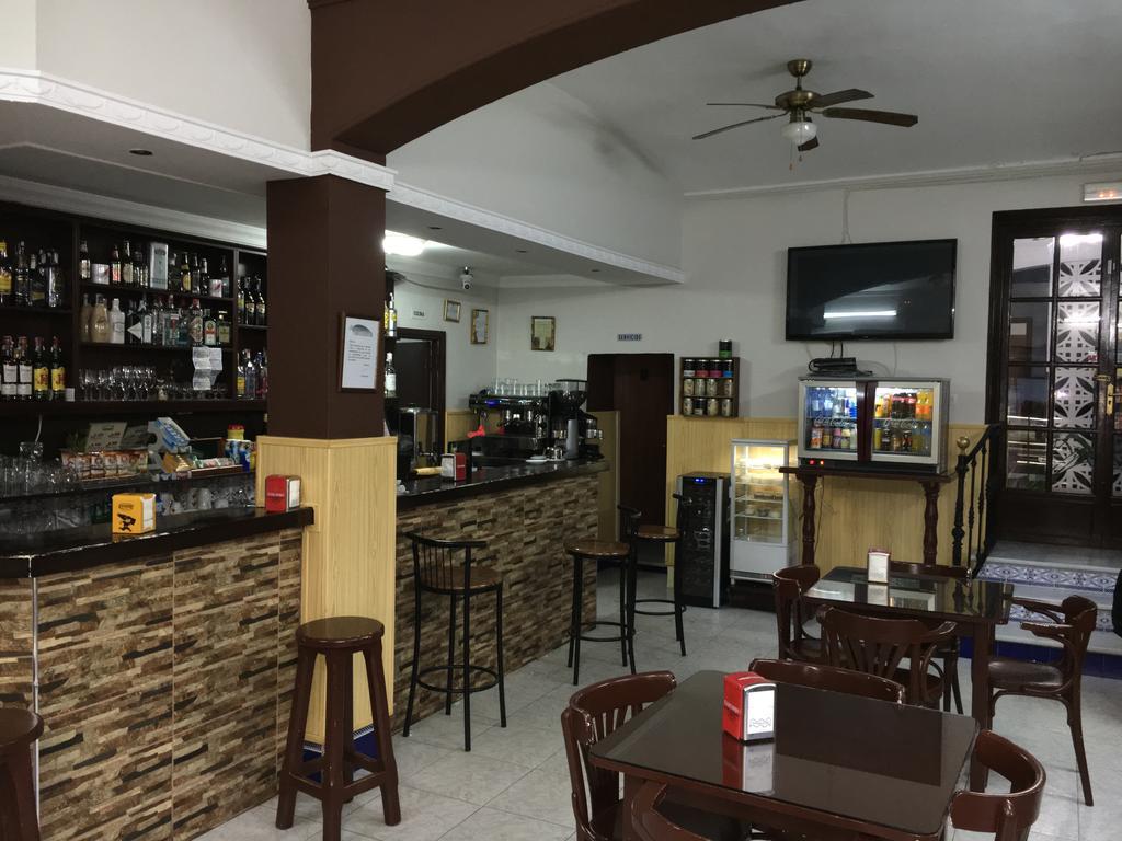 Hostal Барбате Екстериор снимка