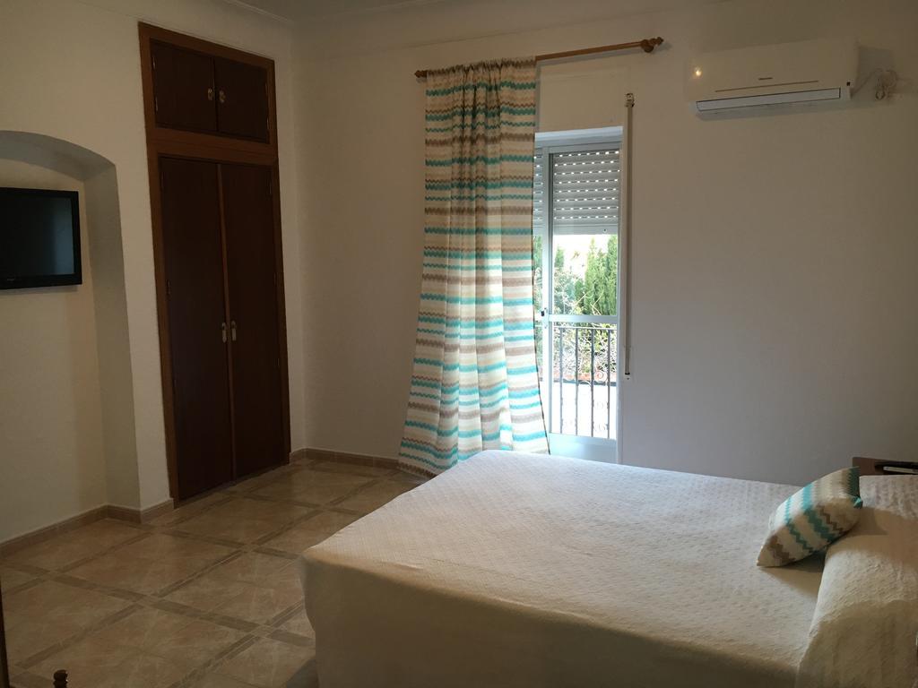 Hostal Барбате Екстериор снимка
